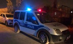 Sokakta yürüyen şahıs silahlı saldırı sonucu yaralandı