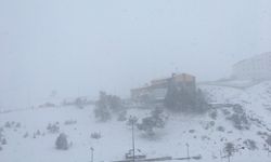 Erciyes'te kar yağışı etkisini göstermeye başladı