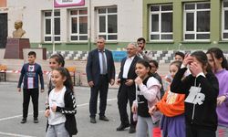 Vali Çiçek ve Başkan Büyükkılıç’tan öğrencilere deprem bilinçlendirmesi’