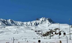 Erciyes hafta sonu 125 bin turist ağırladı