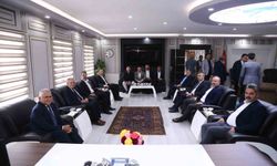 Başkan Büyükkılıç, Yahyalı ve Develi Belediye Başkanlarını Ziyaret Etti