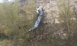 Tır 70 Metrelik Uçuruma Yuvarlandı, Sürücü Hafif Yaralandı