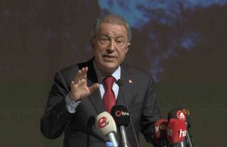 Hulusi Akar: “Filistin’de yaşanan savaş değil, soykırımdır”