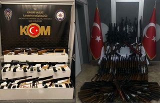 Yasa dışı yollarla silah sattılar: 3 gözaltı