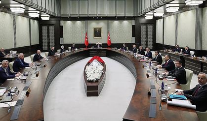 Cumhurbaşkanlığı Kabinesi Orta Doğu'daki Gerilim ve Ekonomik Gündemiyle Toplanıyor