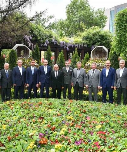 Kayseri Ticaret Odası Başkanı, Başkan Büyükkılıç'ı Ziyaret Etti