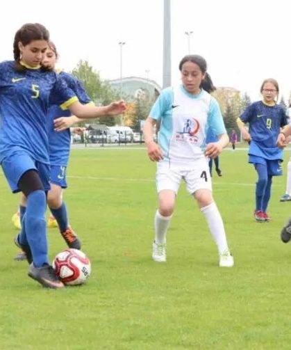 Kayseri'de Okul Sporları Futbol Küçükler Grup Birinciliği Heyecanı Başladı!