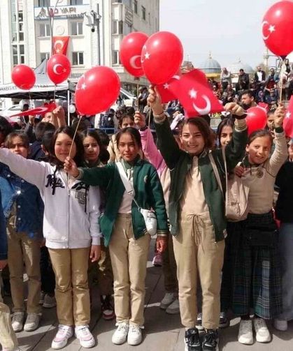 Yozgat'ta 23 Nisan Coşkusu Çeşitli Etkinliklerle Kutlandı