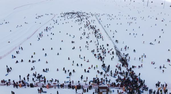 Erciyes'e ziyaretçi akını, hafta sonunda 85 bin kişi ziyaret etti