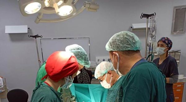 Milletvekili Tamer; Develi Devlet Hastanesi’nde ilk ameliyatı yaptı