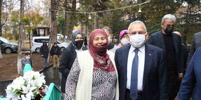 Başkan Büyükkılıç, Develi’de kadınlarla buluştu