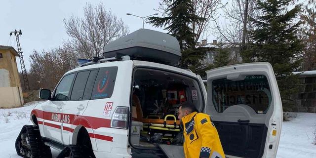 Karlı yollar sağlıkçıları durduramadı