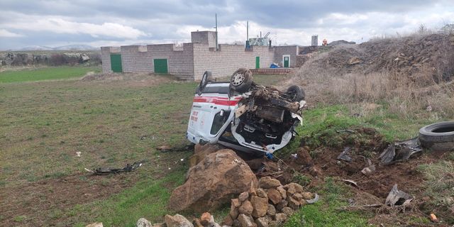 Kayseri’de Ambulans Devrildi!