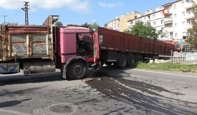 Freni Patlayan Kamyonet 3 Aracı Biçti, Dorseyi Kanala Sürükledi 1 Yaralı