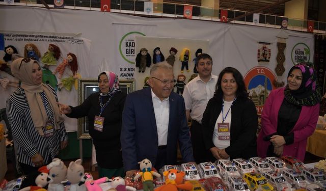 Başkan Büyükkılıç'a Üreten Kadınlardan Teşekkür