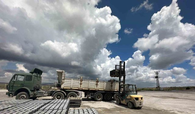 Büyükşehir, 250 bin metrekare kilit beton parke taşı üretti