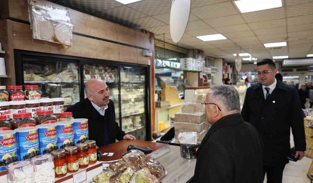 Başkan Büyükkılıç’tan sabahın ilk ışıklarında Camikebir esnafı ziyareti