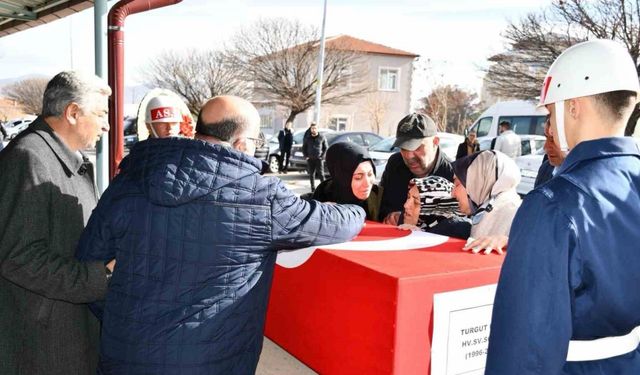 Cinayete kurban giden sözleşmeli er son yolculuğuna uğurlandı