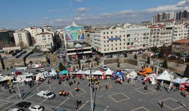 Asrın felaketinde fedakarca çalışan ekipler, vatandaşları bilinçlendirdi