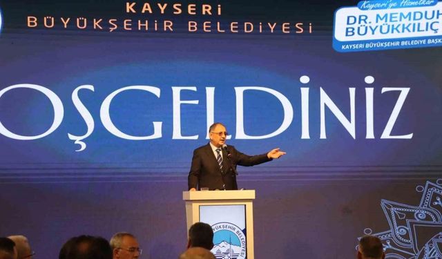 Bakan Özhaseki: "Deprem bölgelerinde 110 bin kişilik bir işçi ordusu var"