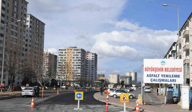 Büyükşehir’den Ziya Gökalp Mahallesi’ne 3.3 milyon TL’lik sıcak asfalt yatırımı