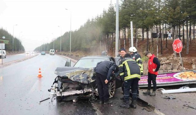 Kazada yaralanan kadın hayatını kaybetti