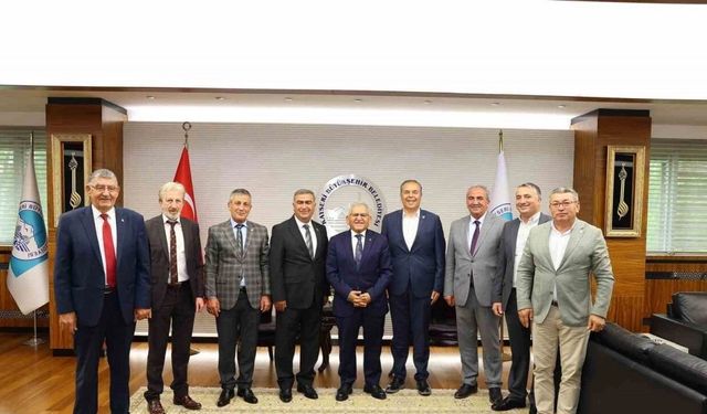 CHP Kayseri İl Başkanlığı'ndan Başkan Büyükkılıç'a Hayırlı Olsun Ziyareti