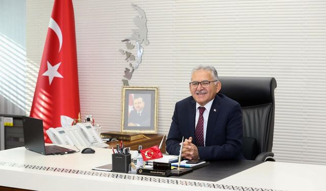 Kayseri Büyükşehir Belediye Başkanı Personelle Bayramlaştı ve Teşekkür Etti