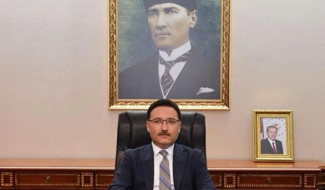 Kayseri Valisi Gökmen Çiçek Büyükşehir Belediye Başkanı Dr. Memduh Büyükkılıç'ı Tebrik Etti