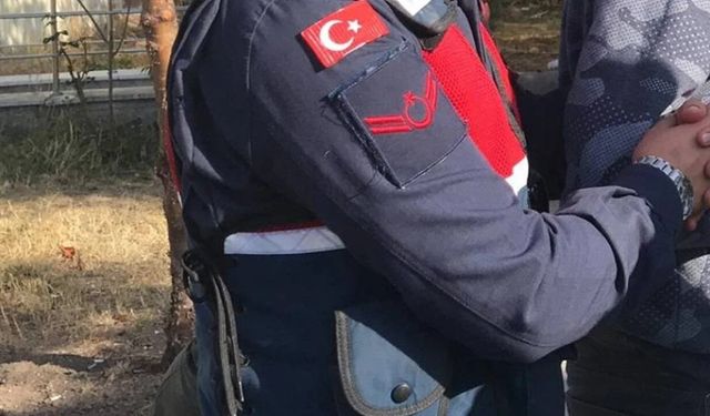 Sivas Jandarma Ekipleri Huzur Operasyonu Kapsamında 157 Şüpheliyi Yakaladı