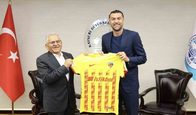 Başkan Büyükkılıç, Mondihome Kayserispor Teknik Direktörü Burak Yılmaz'ı Makamında Ağırladı