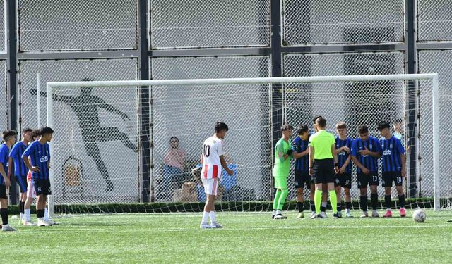 Erciyesgücü U17 Takımı Penaltılarla Şampiyon Oldu