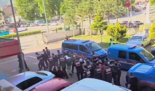 Kayseri'de Jandarma Operasyonu: Uyuşturucu Ticaretinde 10 Kişi Yakalandı