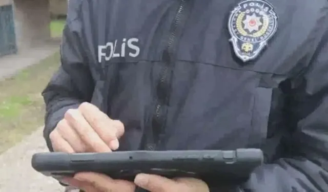 Kayseri'de Okul Çevrelerinde Sıkı Denetim: Uyuşturucu ve Silah Ele Geçirildi