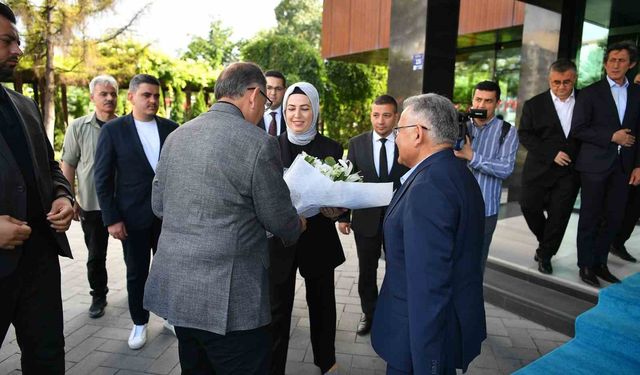 Bakan Özhaseki ve Başkan Büyükkılıç, Kayseri’de Kentsel Dönüşüm Projelerini Değerlendirdi