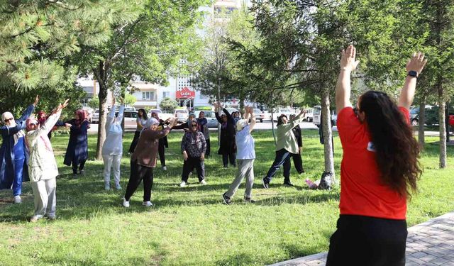 Büyükşehir Belediyesi'nin Kadınlara Yönelik Sabah Spor Etkinliği Memnuniyetle Karşılanıyor