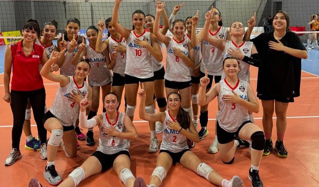 Kayseri Voleybol Kulübü, Midi Kızlar Türkiye Şampiyonası'nda Çeyrek Finale Yükseldi!