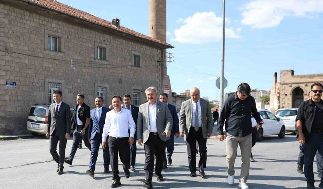 Başkan Palancıoğlu: “Melikgazi’de metruk yapı bırakmayacağız”