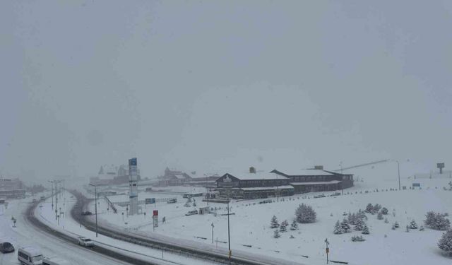 Erciyes’te kar kalınlığı 80 santimi buldu