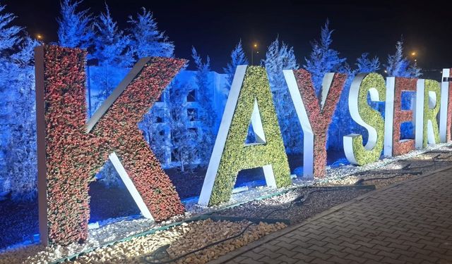 Büyükşehir’den Kayseri’yi Bahar Renkleriyle Donatan Peyzaj Çalışmaları
