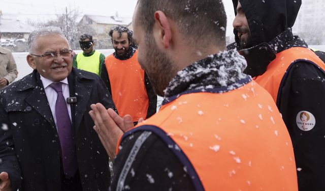 Büyükkılıç, Görme Engelliler B1 Futbol Milli Takımı Kampı’nı Ziyaret Etti.