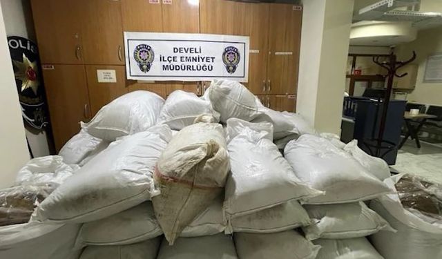 Develi’de 1 Ton Kaçak Tütün Ele Geçirildi