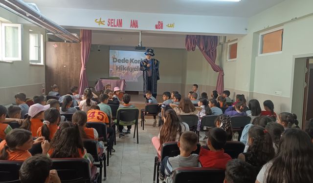 Prof. Dr. Mehmet Ekiz’den Öğrencilere Dede Korkut’la Milli Değerler Dersi