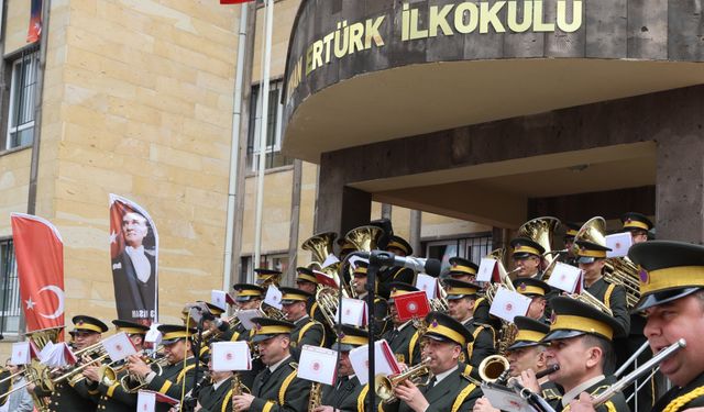 MSB Armoni Mızıkası'ndan 23 Nisan’a Özel Konser