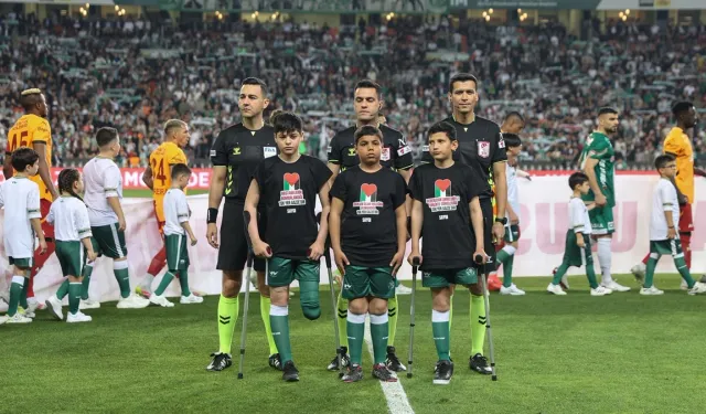 Konyaspor - Galatasaray Maçında Gazzeli Çocuklarla Anlamlı Seremoni