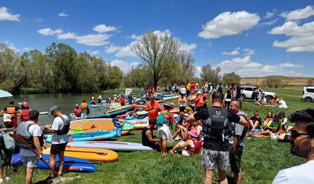 Tomarza’da Zamantı Irmağı Sup Kano Festivali Coşkusu