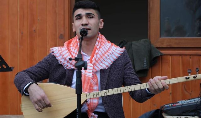 Genç Yaşta Halk Müziği Sahnesinin Yükselen Yıldızı: Halil Daylak
