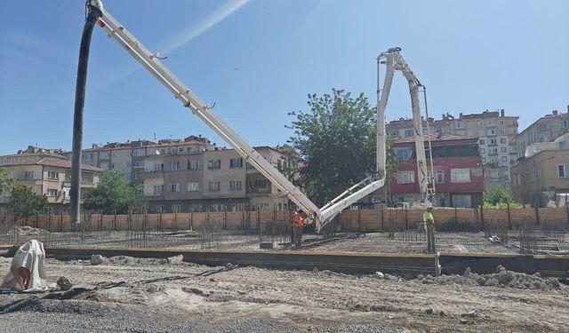 Melikgazi’de 72 daire ve 13 dükkanın temeli atıldı