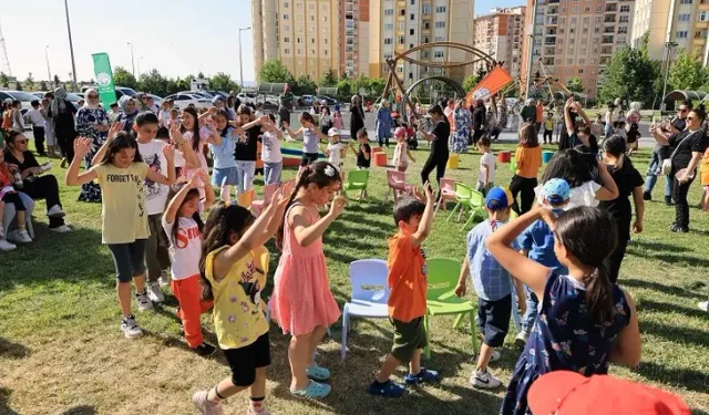 Talas Belediyesi’nden Çocuklara Karne Şenliği