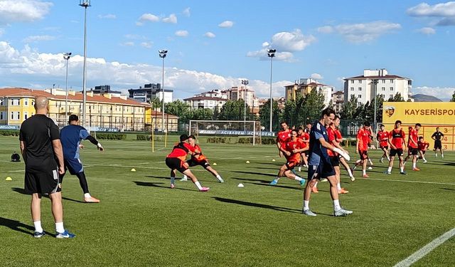 Kayserispor, 59. Kuruluş Yılında Topbaşı Yaptı